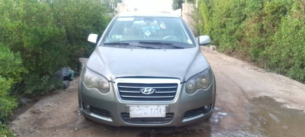 سلام عليكم
شيري استرة السيارة ٧راكب 
كير مكينه صدر تخم تاير تبريد تدفئه كله شغال 
كفاله ضربه وصبغ 
السيارة مال بيت ومال عائله تكضي بيها زيارات 
السيارة كولش حلوة 
شرط التحويل مباشر 
سعرها ٤٠ 
عنوانها بغداد البلديات 
***********
