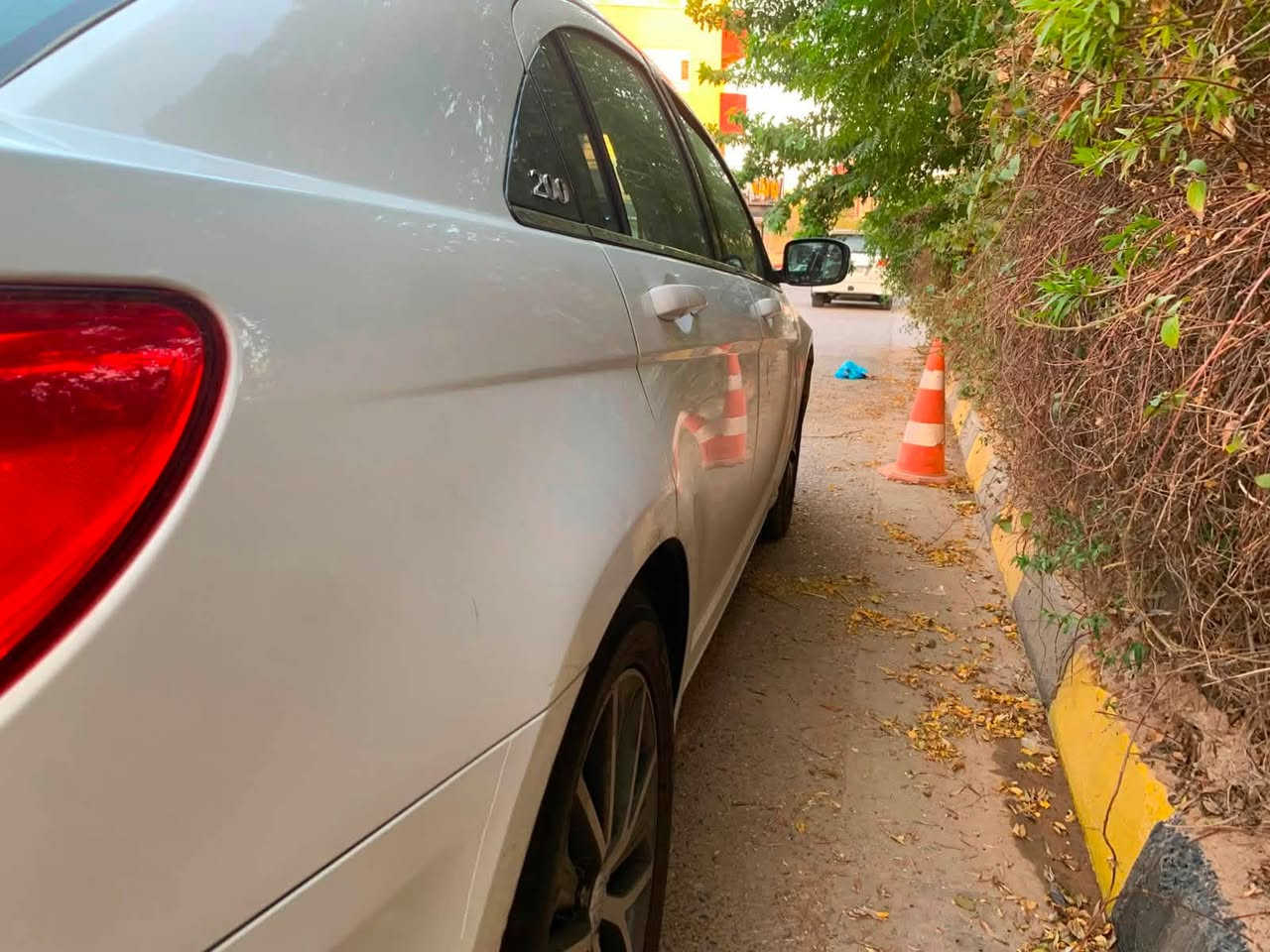 مكلف بل نشر
كلايسلر c200 موديل 2012
كير محرك تبريد شرط
محرك V6 3.600
صبغ بيها ربع جاملغ 
ماشيه 190 الف
مكان السياره دهوك او موصل
سعر 85 وبيها مجال للطيبين
غرامات تقريباً 7 اوراق تنزل من سعرها 
رقم صاحبها ‭***********‬
