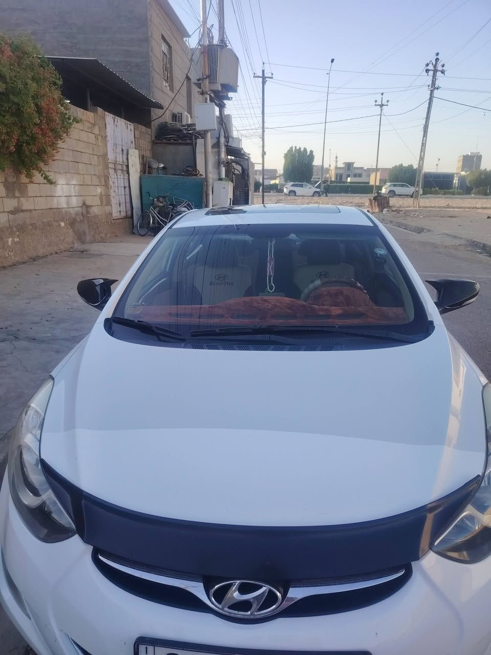 السلام عليكم الانترا مضلع خليجي ١٤ فول ماعدا البصمه السياره جديده بشكل حتا اسبيرها ما نازل الداخل جلد. بيها رش صبغ اي معجون ماكو شرط٣ قطع رش أثر شخط بابين ونص الجاملغ  كير محرك شرط لا تبخير ولا صوت تبريد ثلج رقم اربيل السعر ١١٥ وبيها مجال باسمي للاستفسار الاتصال على ***********

