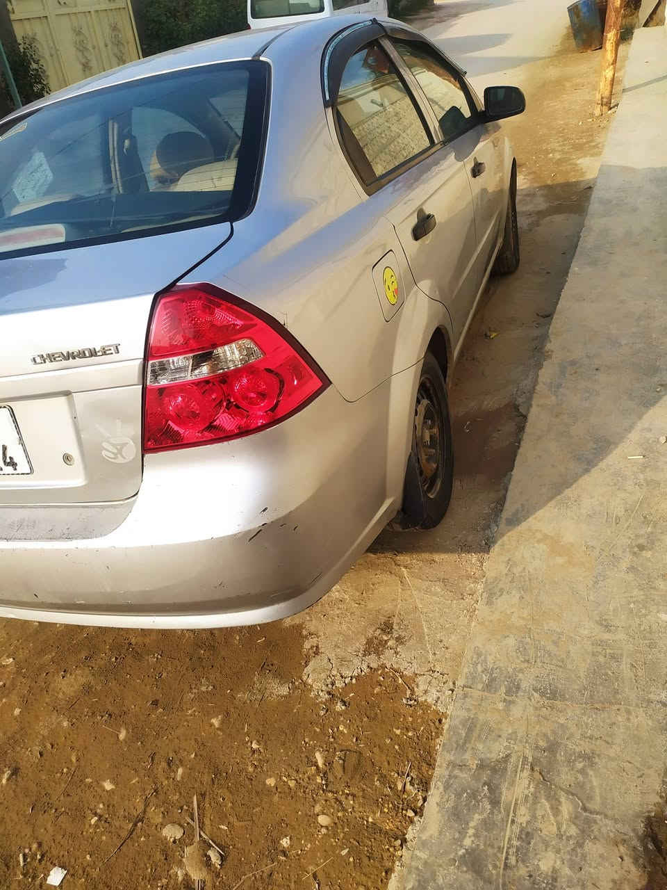 السلام عليكم  افيو خليجي مسكر بدون صبغ فقط باب بجهه السائق مبدله الخلفيه و رقم نكليزي او باسمي ٢٠٠٩ داخلها بيجي تبريد شغال تدفئه شغاله العنوان بابل السعر ٦٢ غير متواجد على الفيس الشري يتصل على الرقم ***********
