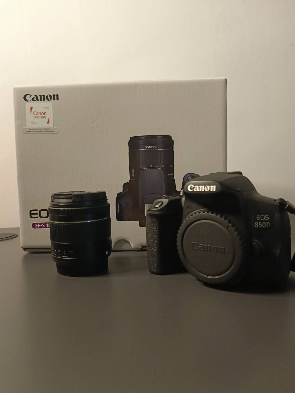 ‏📸 للبيع | Canon EOS 850D مع عدسة 18-55mm
‏كاميرا احترافية بحالة ممتازة جدًا، مناسبة للتصوير الفوتوغرافي وصناعة المحتوى والفيديو.
‏تتميز بجودة تصوير عالية وسهولة استخدام ممتازة للمبتدئين  👌
‏🔹 الموديل: Canon EOS 850D
‏🔹 العدسة: 18-55mm
‏🔹 الحالة: نظيفة جدًا 
‏🔹 الاستخدام: خفيف
‏🔹 التصوير: صور وفيديو بدقة ممتازة
‏🔹 الشاشة: متحركة تعمل باللمس
‏🔹 تدعم الواي فاي والبلوتوث
‏📦 الكرتون والملحقات متوفرة
‏💰 السعر: [خاص]
‏📍 الموقع: بغداد


**إذا كنت صاحب هذا الإعلان وتريد حذفه لأي سبب، رجاءا أرسل رسالة إلى الدعم الفني**