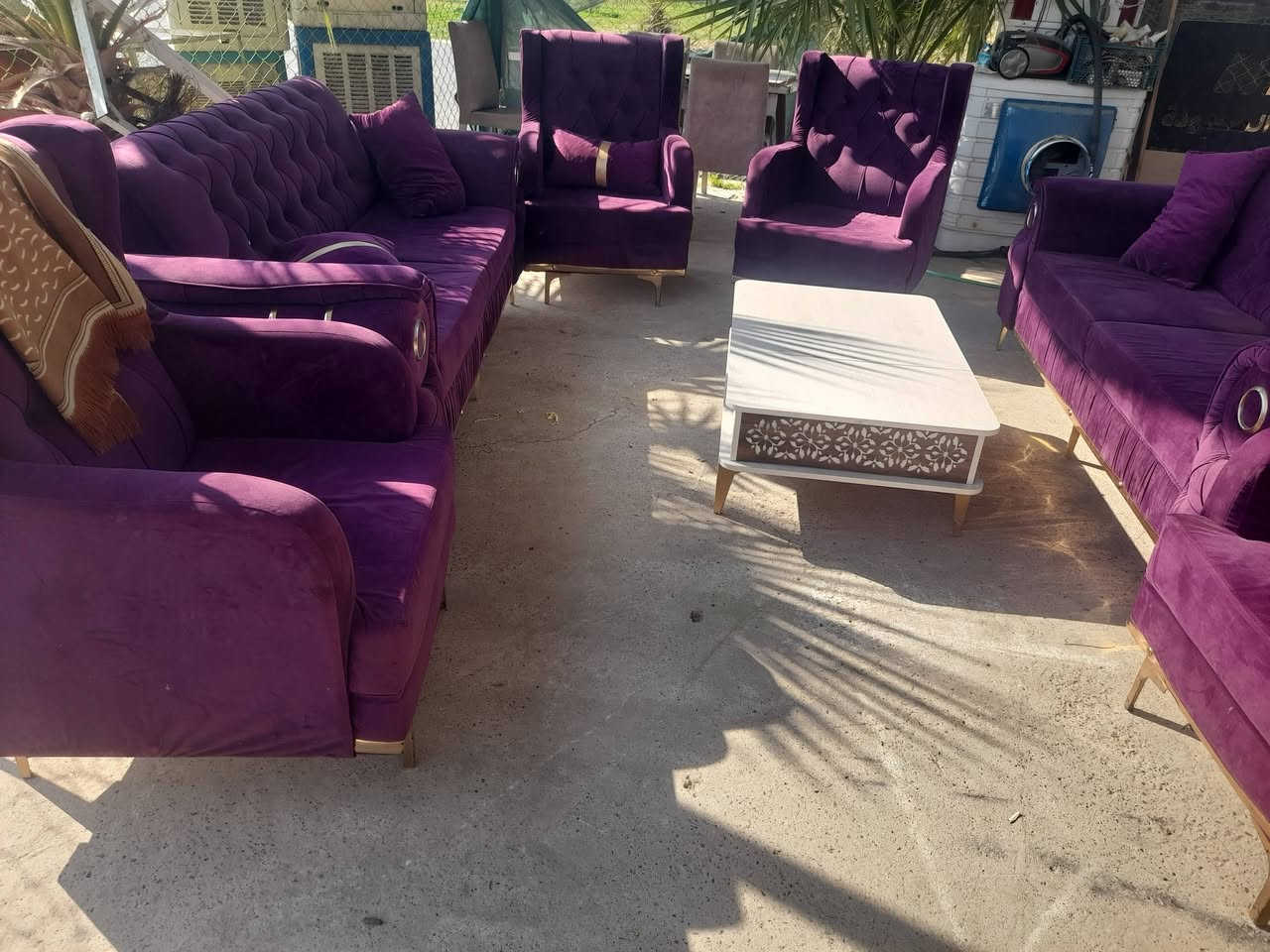 اغراض للبيع هرشم داخل المجمع ***********
