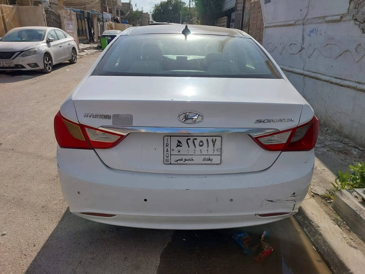 السلام عليكم للبيع او المراوس سوناتا موديل ٢٠١٣ وارد خليجي محرك ٢٤٠٠ دوش فول مواصفات للأخير بانوراما تبريد قطعتين ثلج تحكمات استيرن شاشه كاميرا سياره جاهزه من كلشي تخم تاير جديد صدر امامي خلفي جديد كهربائيات كلها شغاله بيها تبديل قماره ومصبوغه عام السعر ٨٨ وبيها مجال 
مكاني الدوره ابو دشير 
رقم الهاتف *********** بغداد, العراق
