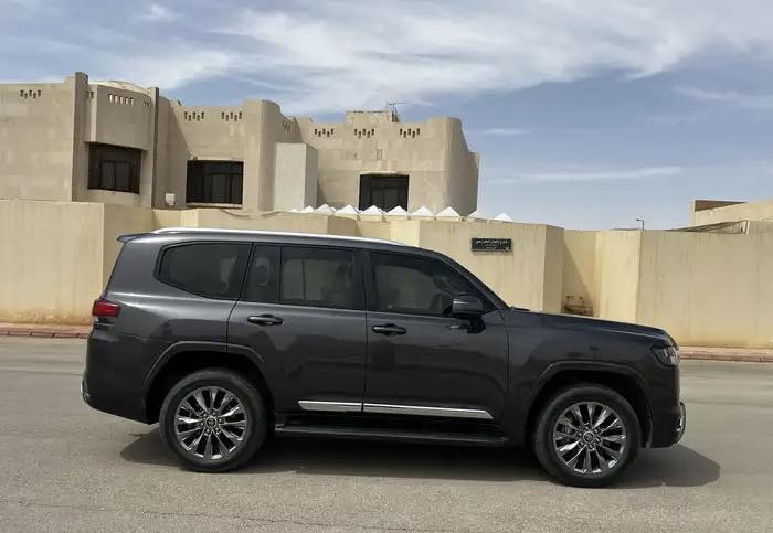 السلام عليكم//  

بدون اوراق كلك ادوات رقم دهوك توام 

لاند كروز    فول    2023 كفاله سرق صبغ عشاير انتربول 

السعر //((165 ورقه ))

مكفول من الصبغ والكص والسرقه 

وتساب موجود فقط وتساب

***********
