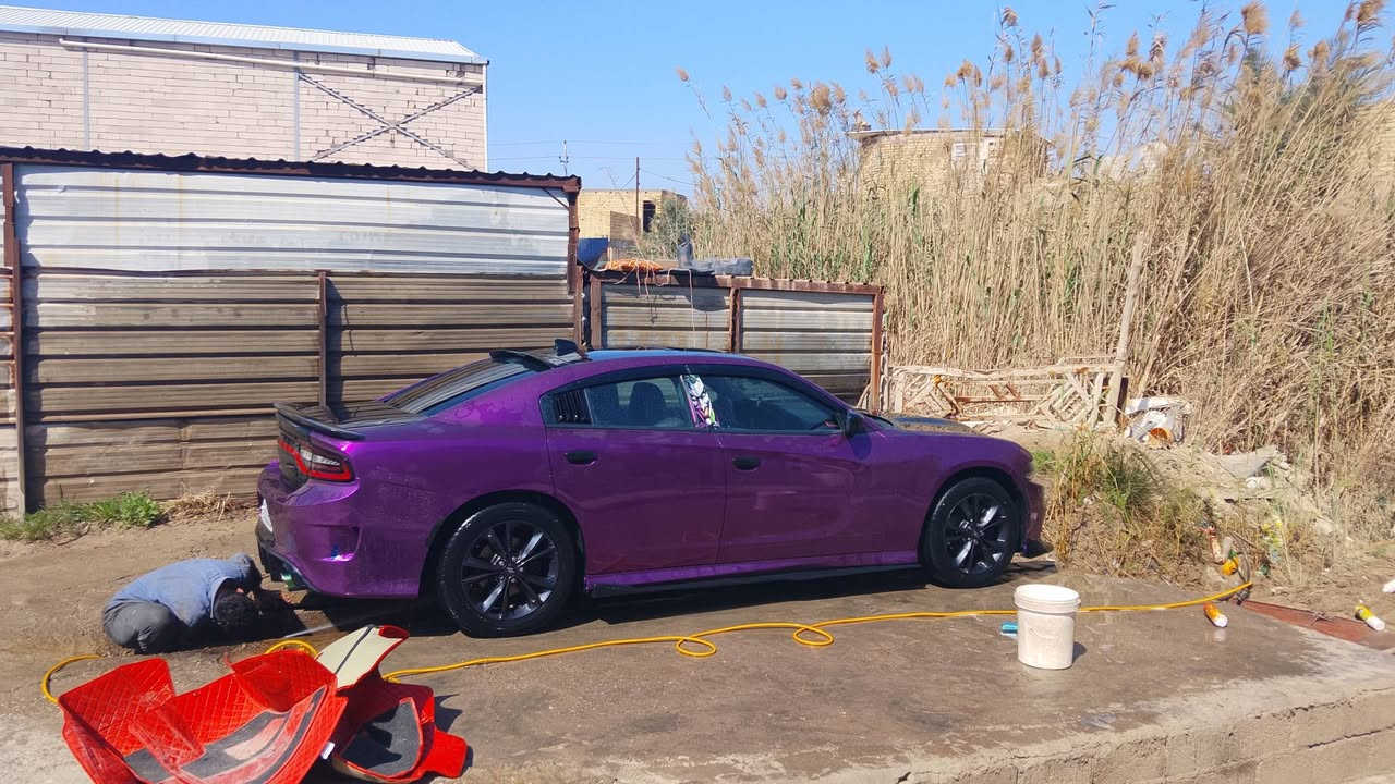 السلام عليكم اخوان
من رخصة الا دمن المحترم 

رمضان مبارك ان شاء الله 

جارجر موديل 22 اصل 20

رقم بصره الدولي

فول مواصفات لون ازرق غير محدد

مغلفه نانو سيراميك 

مواصفات فتحة سقف

شاشة كبيره +شفتات استيرن كهربائي 

رادارات +حساسات بالمري

كشنات حضن نظام كهربائي 

لايت زنون 
محرك 3600
بالإضافة كير محرك اكسل تبريد تدفئة بحاله جيدة 

السعر 190 وبيها مجال للشراي وبيه خير ويدلل

مكان السيارة طريق ناصريه سوق الشيوخ 

رقم الهاتف ***********
