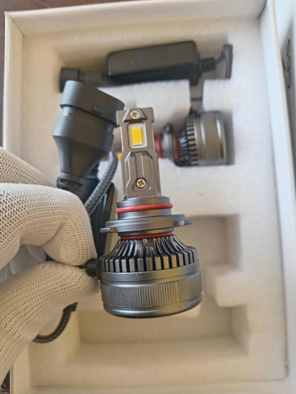 9005شمسي لون البلاد يعني مسموح مروريا مايفصل 75واط التك يشتغل 12/24


**إذا كنت صاحب هذا الإعلان وتريد حذفه لأي سبب، رجاءا أرسل رسالة إلى الدعم الفني**