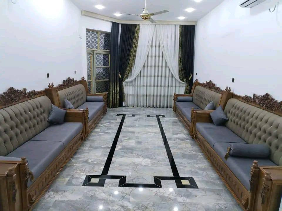 تخم ديوان 10 مقاعد السعر مليون ونص توجد خدمه توصيل جميع محافظات العراق


**إذا كنت صاحب هذا الإعلان وتريد حذفه لأي سبب، رجاءا أرسل رسالة إلى الدعم الفني**