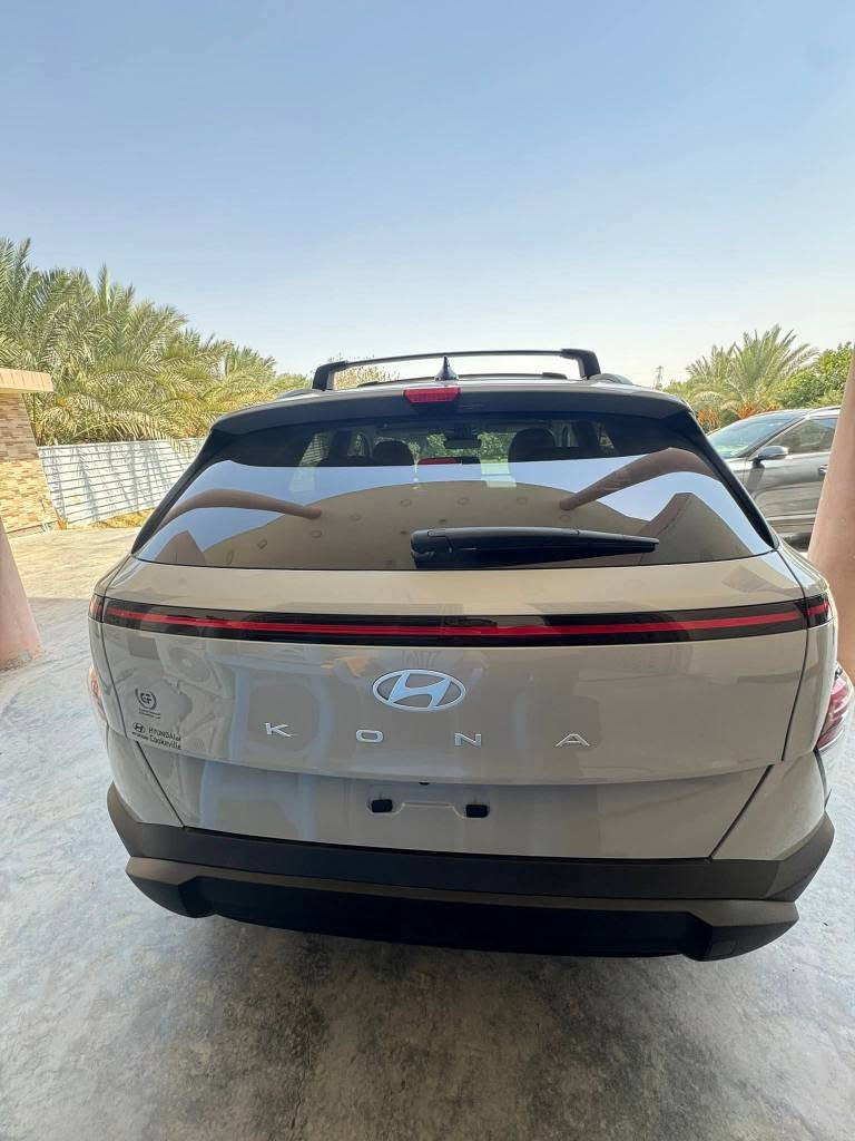 هونداي كونا 2024 
محرك  2000 دوش  
لون سمنتي
مواصفات SEl
بصمة 
كاميرا
داخل ابيض اوف وايت 
تبريد قطعتين 
شاحن لاسلكي 
أبواب بصمة
ويل كب كروم
كشنات كهربائي
مصابيح LED أمامية.
مصابيح LED خلفية.
أضواء ضباب.
أضواء LED ساطعة خلال النهار
نظام الدخول الذكي.
نوافذ كهربائية.
رادارات جانبية وخلفي وأمامي 
نظامي  Android Auto 
نظام الملاحة GPS.
اتصال Bluetooth.
اتصال USB.
مدخل AUX.
نظام تثبيت سرعة ذكي.
تشغيل المحرك عن بعد.
نظام تثبيت السرعة.
مكيف أوتوماتيك
وبعد مواصفات هواية بغداد, العراق


**إذا كنت صاحب هذا الإعلان وتريد حذفه لأي سبب، رجاءا أرسل رسالة إلى الدعم الفني**
