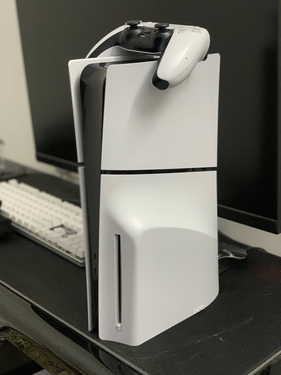 للبيع بلي فايف سلم اوروبي بغداد

مساحة تخزين 848 كيكا بايت+ رام 1 تيرا مساحة التخزين 
الكُلية 1848 كيكا بايت
بدون كارتونة
الجوستك الاصلي + الHDMI الاصلي + واير شحن الاصلي
نظيف مثل ما موضح بالصورة 
السعر600 
قابل للتفاوض 
الاتصال على الرقم
***********
