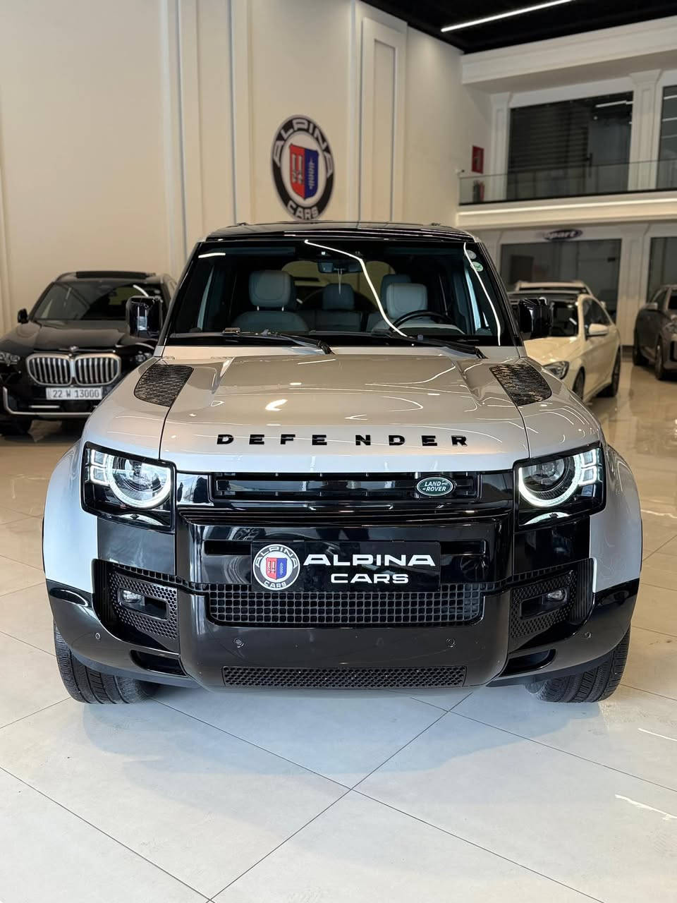 سلام عليكم 
*********
Land Rover defender
P 400
ساڵ : 2022
بزوێنەر : V6 3.0L
بگۆری بزوێنەر : automatic 
سوتەمەنی : بنزين 
نرخ :555$🔥
دۆخ : بەکارهاتوو
كلين تايتل  
ماوەی ڕۆشتوو: 62 miles  
تابلو ئوتومبێل : هەولێر  
***********
Land Rover defender
P 400
السنة : 2022
المحرك : V6 3.0L 
ناقل الحركة: automatic
نوع الوقود : البنزين
الحالة: المستخدم 
السعر : 555$🔥
عدد اميال :62 miles
كلين تايتل كفاله عامه      
رقم السیارە:اربیل
**********
***********
***********
عنوان :اربيل معرظ الپينا
