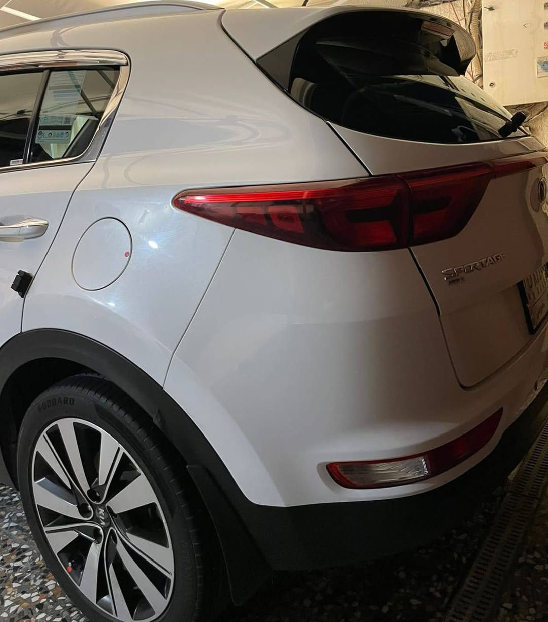 كيا سبورتج ٢٠١٨ خليجي ماشيه ١٠٠ قابل للزياده بيه دعاميه فقط اثر شك السياره كله بلاديه صدره ع وضع شركه تخم تايرات داخل مخمل وجلد حمصي مكان السياره حي جهاد للاستفسار اتصال فقط ***********
