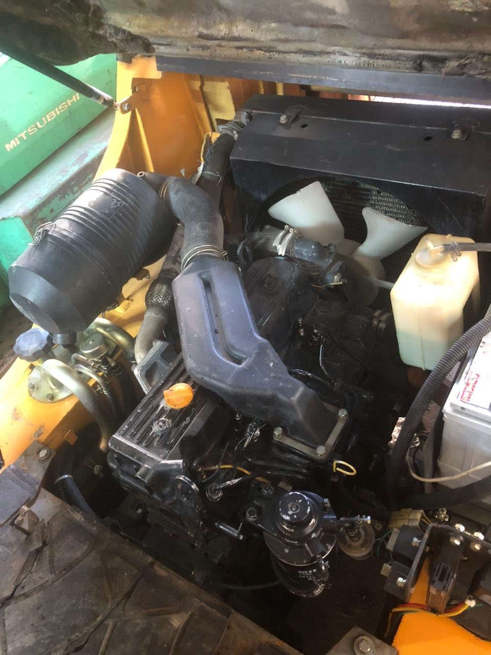 رافيعه شوكيه هيله كفاله 3طن موديل 2013 مكان ربيل ***********
