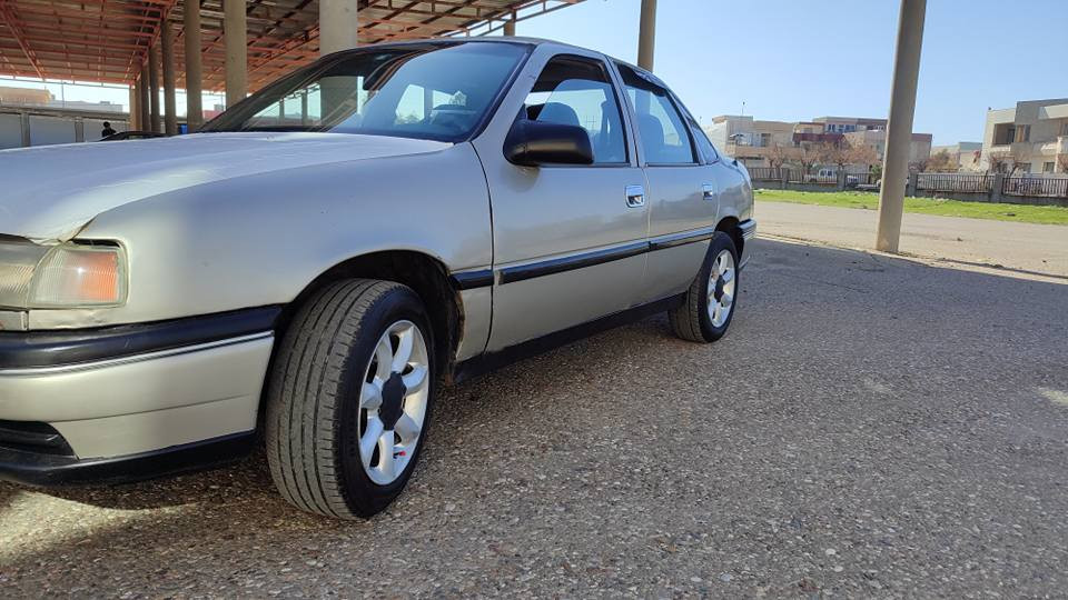 ئۆپڵ مۆدێل 1992
مەکینە 20
گێڕ مەکینە تاقم پێش و دوای بە شەرت 
هەموو گیانی بەشەرت بێ عەیب 
تایەکانی تازەیە 
سەرژمێری بۆ کراوە بەشەرتی ماڵی مەدەنی کەفیلی هەموو شتێکی ئەکەم 
نرخ 22 گەڵاو مەجال 
***********.          *********** شمشمل, السليمانية
