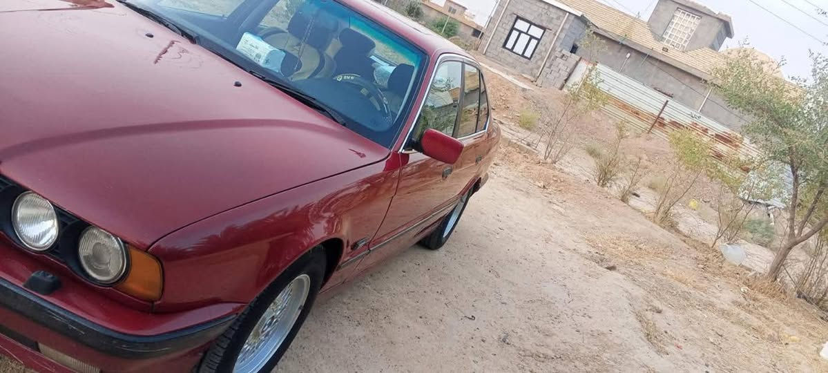 السلام عليكم   بي أم 525 أصل محرك مسكر فانوص موديل 1992 رقم الأنبار سياره جاهزة من كلشي ومابيها نقص برغي فتحة بچم عريض ويل كب خلية تبريد ويه السويچ سياره جاهزه السعر ٦٥ وبيها مجال 
مكانها فلوجه ليريد يتصل 
***********
