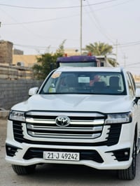 لاندكروز  2025  LEMTED  S SAS كامرات محيطية  نشرات بيبان ملونة عداد صف...