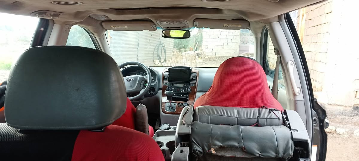 السلام عليكم
سيدونه للبيع  2007 فول مواصفات  +شاشه+ فتحه بن راما 

مداور ثاني يوم 

محر ك 3800 بانزين +منضومت غاز 

السياره 7 راكب وارد امريكي 

صدر جديد   تخم تواير جديد 

السعر 125وبيه مجال  

مكان السياره سماوه

***********
