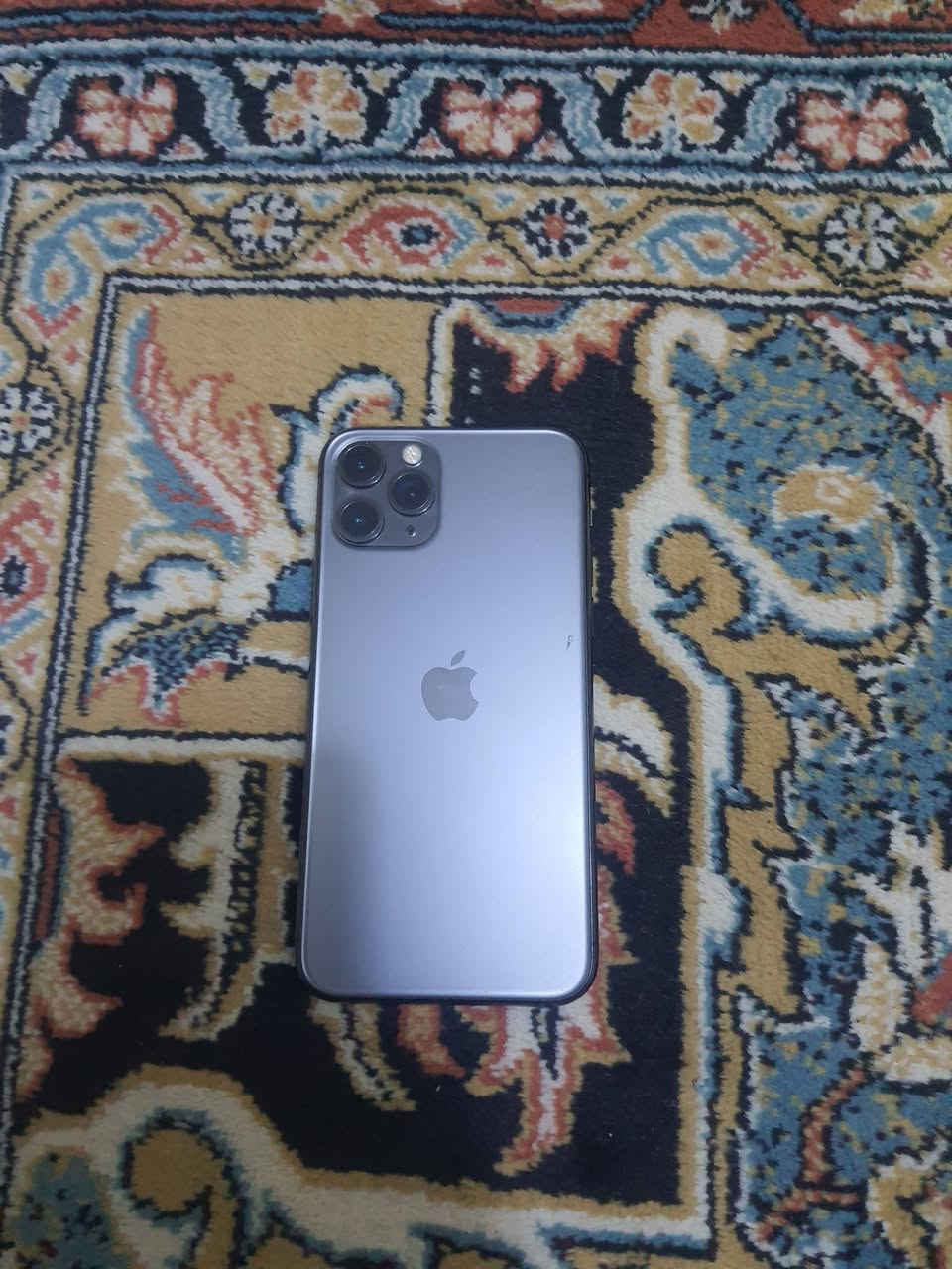 ايفون ١١ برو ذاكره ٦٤ شرق اوسط بطاريه ٧٨ دبل شريحه الجهاز فقط مستبدل شاشه اصليه سعره ١٩٠ الف نهايته شراي يتصل *********** او واتساب عنواني بغداد
