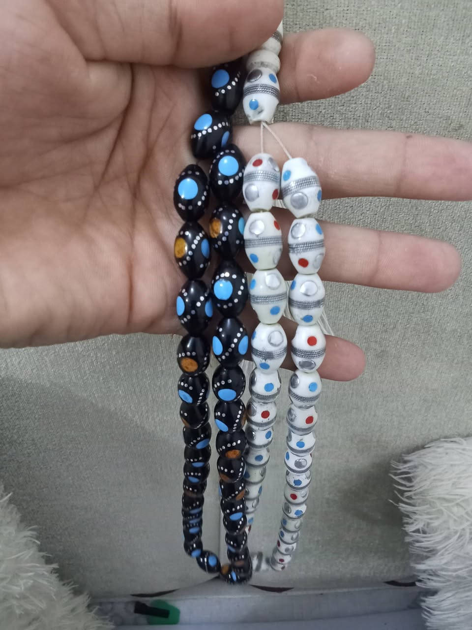 سلام عليكم سبح للبيع السعر مناسب يوجد توصيل رقم الهاتف ***********
