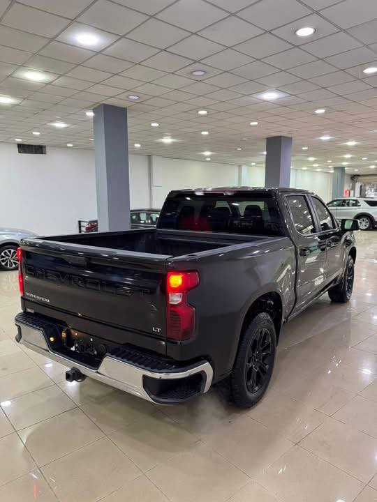 سلفرادۆ
مۆدیل 2024 
مواسەفات LT
ماوەی ڕۆشتن 5000مایل
درگا و جەمەلخ بۆیاخ دوو پەرجە کلیری ئەمریکا
ئیرباگ بەس شان بیلادی دانراوە 
نرخی 260$$
ژمارەی پەیوەندی 
***********
***********
