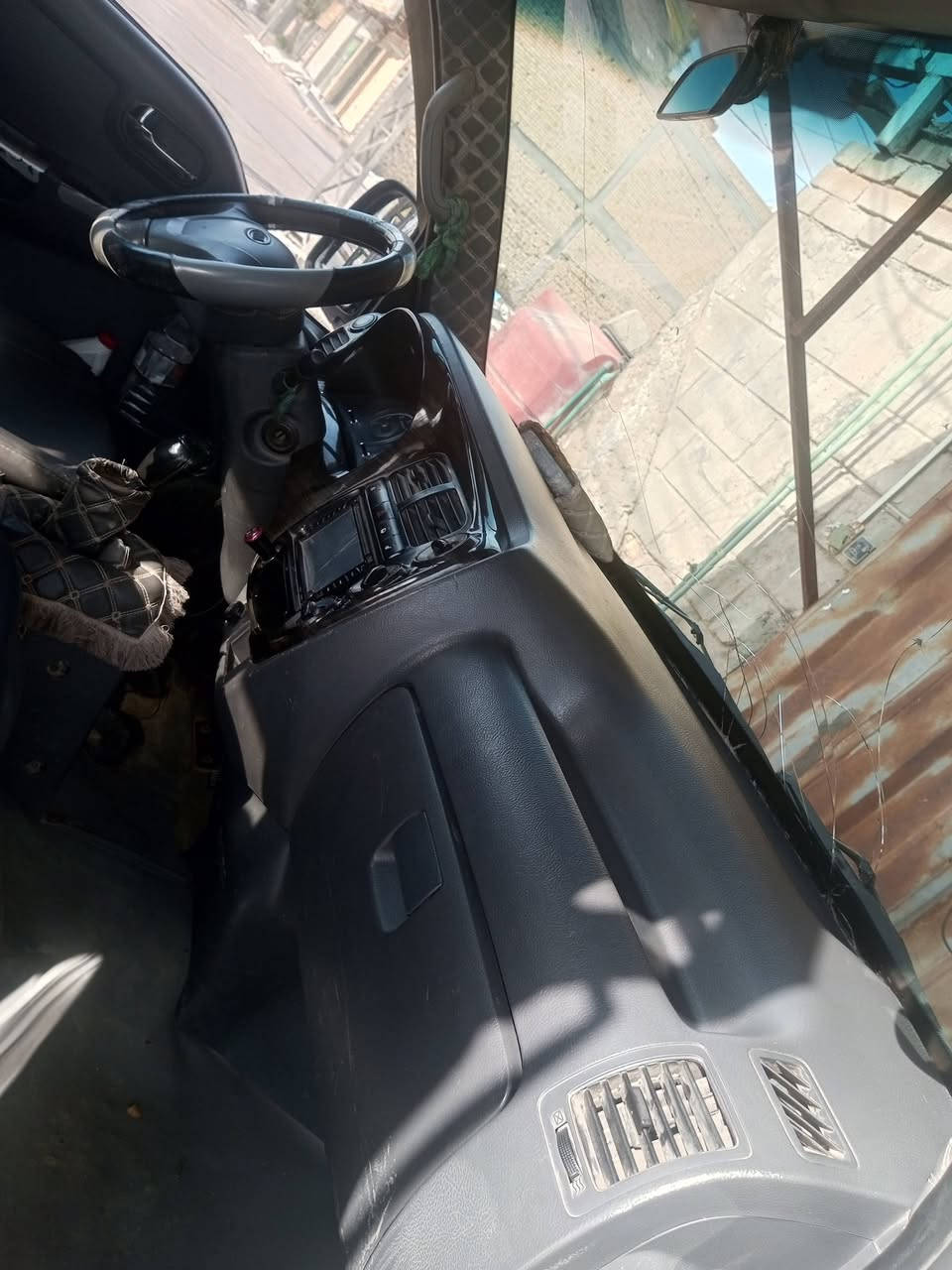 سلام عليكم سياره للبيع جاهزه عله اخر حبايه ما عوزه شي مسكر مكينه وكير وتبريد خير من الله موديل 2012
مكاني ناصريه مركز سعر 105 وشراي بي خير ويدلل بسمي سياره شراي اتصل هاذ رقمي***********
