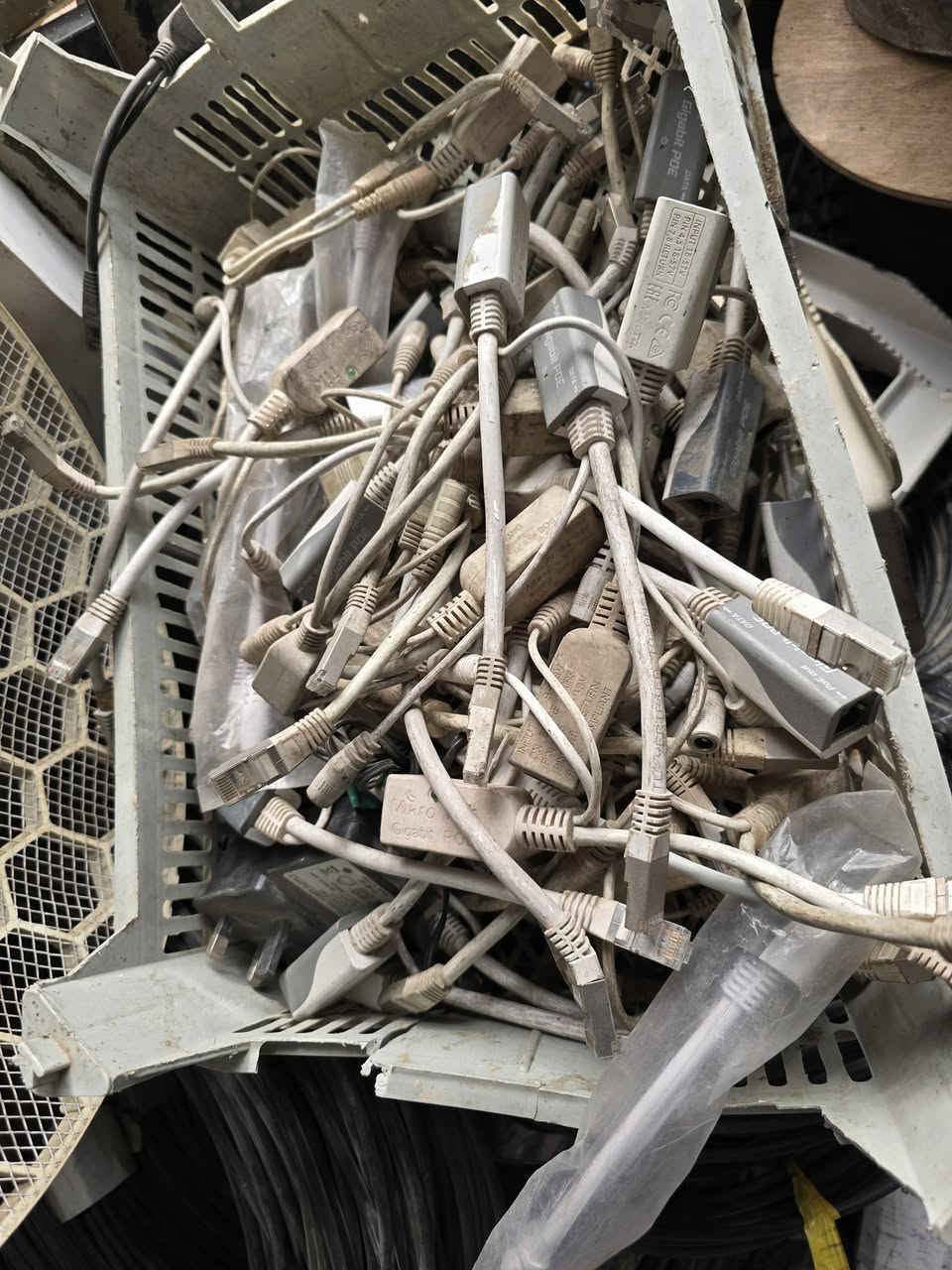 دشات 32 هايبر
912 جديد 
بوربيم m5 400
بور بردج m5
1009 بلص
سكترات 2.4
سكترات ARC
انجكترات 1 كيكا مع المحولة 
مايكروتك بور وداتا 960GS
سويج بور وداتا 24 فولت
سويج بور وداتا 48 فولت
سكتر مدمج ٩٢١ مايكروتك
محولات سكاتر GPS و AC اصليه 1 كيكا
دعسوقة بث
اومني ومتل 5 
دش ٣٢ انتي نويز
لنك مايكروتك ac
تحويلات تندا ١ كيكا
تحويلات اكسبون ١ كيكا جديد

يوجد توصيل كافة المحافظات 

***********
***********
