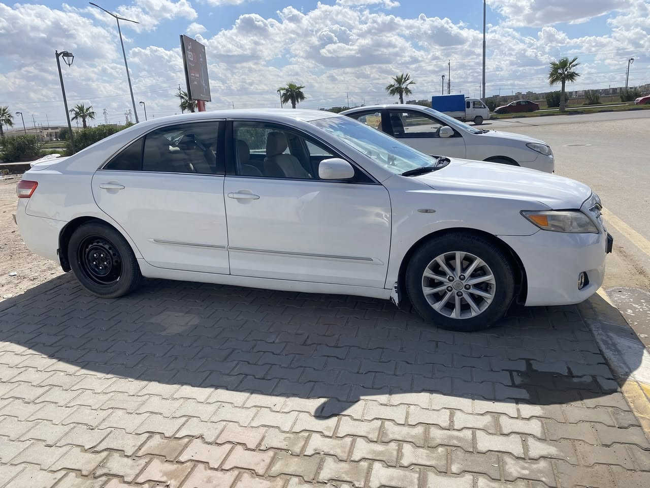 يالله السلام عليكم
للبيع فقط نقد 

اعتذر من الوعده 

والاقساط  

كامري خليجي موديل GL.  2011

لون ابيض

رقم سليمانية دولي

محرك 4 سلندر 

شرط بدون بخار بدون صرف

بدون صوت على الفحص 

السياره :- بيه فقط ( بونيد) الباقي كفاله  

 شرط الفحص 

السياره حيل حلوه وبلادية ماشيه (242 ) حقيقي 

داخل رصاصي

ارضيه جلد

كشن كهرباء 

مقاعد جلد 

شاشه 

كامره خلفيه

اواكس

يو اس بي

4دسك

ويل كب كروم

بلاجكتور بلادي

تحكم مري جانبي 

كير/محرك/تبريد/تدفئه/صدر/تخم تاير/دوشمه/باتري/كهربائيات/ارضيه جلد/منضومه زنون /على الفحص والسونار اليعجبك 

رقم  (سليمانية ) سنويه جديده لغايه 2027    شرط التحويل والغرامات مصفره

عنوان السياره ::

صلاح الدين-بيجي

السعر 118مجالها قليل 

للاستفسار:

‭***********
