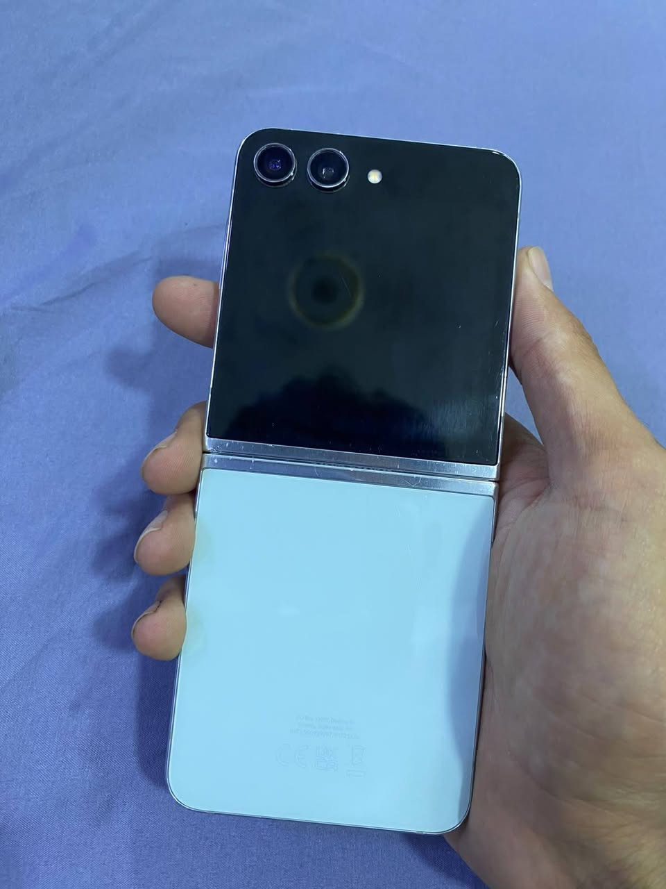 جهاز سامسونك Z flex 5 فليب ذاكره 256 رام 12 شاشة سوبر امولد بمعدل تحديث 120 هيرتز بي كامرات فووول نيكون وضوحها فول عالي بطاريه جدا طبيبيعة مااتنزل شحن شرط استخدام طبيعي يومي بل يوم مره وحدة اخلي بل شحن بي شاشة خلفية تكدر تتحكم بل تطبيقات من خلالها وتكدر تخابر وتفتح كامره عن طريق هاي الشاشة جهاز شرط مامفتوح ولا واصل مصلح ومابي لا كسر ولا فطر فقط نقط بل شاشة وشرط مامثر لا على اللمس ولا على الشاشة للعلم مكان السواد يلمس طبيعي جدا غير هل العيب مابي للبيع فقط سعرة 230 بي مجال بسيط


**إذا كنت صاحب هذا الإعلان وتريد حذفه لأي سبب، رجاءا أرسل رسالة إلى الدعم الفني**