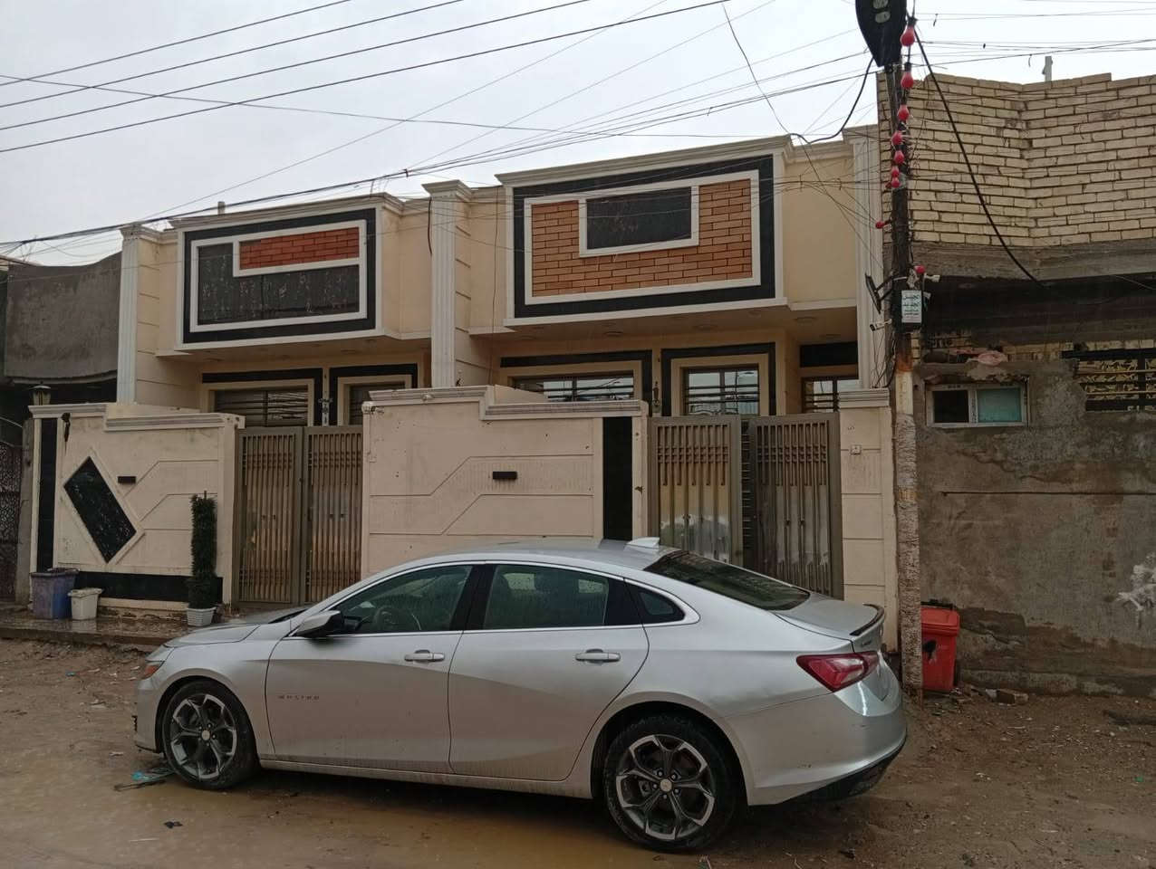 سلام عليكم بيت للبيع في منطقه بلديات منطقه ضباط ثاني زراعة قريب علا مولد ابوشهد مساحه ***********/100
