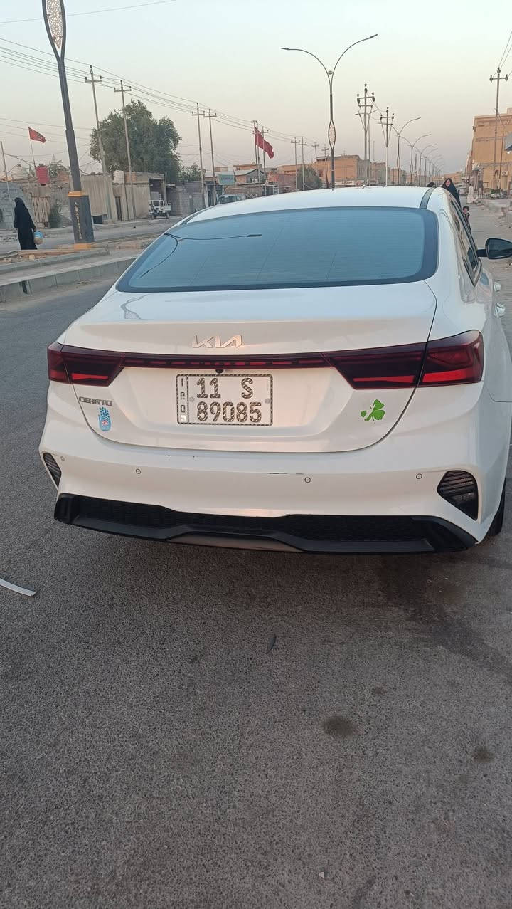يالله السلام عليكم
سياره سيراتو  موديل 22
السياره كفاله بس بيها بارد قليل 
كير محرك تبريد خير من الله 
رقم بغداد تحويل  مكان السياره ناصريه مركز
السعر 153وبيها مجال
هاتف ***********
