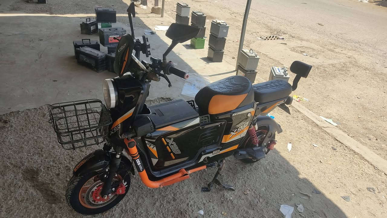 باسكيل X900للبيع بطاريات بلادي دبل گبار فول نضاف كما موضح بالصورة أي نقص مابي تجي تشغل وتطلع گبل 
...
...
السعر 450الف وبي مجال للشراي 
للتواصل والاستفسار الاتصال على الرقم التالي ***********
