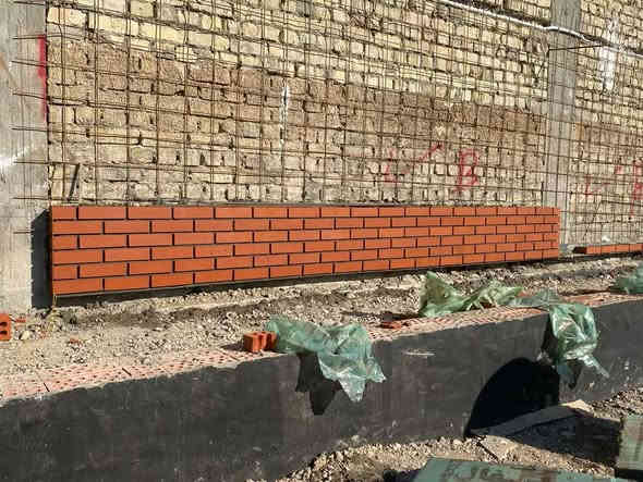 السلام عليكم 
جزء من اعمالي في بناء واجهات الجفقيم الاحمر والاصفر 
***********
