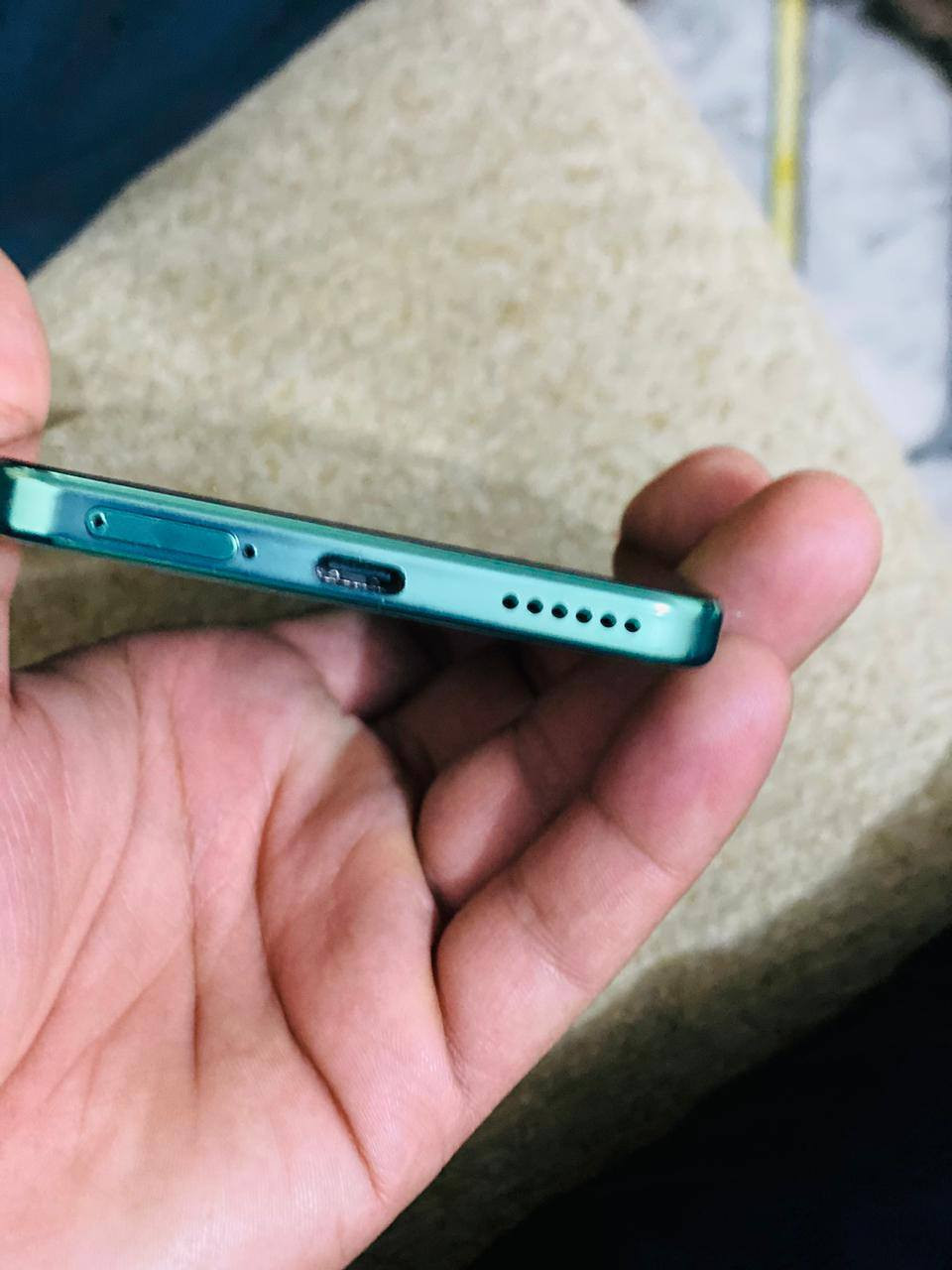 السلام عليكم جهاز نظيف شرط كسر كرتون نوعيه هواوي ذاكره 256 الجهاز ما مستخدم شيء قليل سعر 180 وبمجال بسيط مراوس ويا ايفون اذا اكو هم ما يخالف بس الجهاز شخط ما بيه ***********
