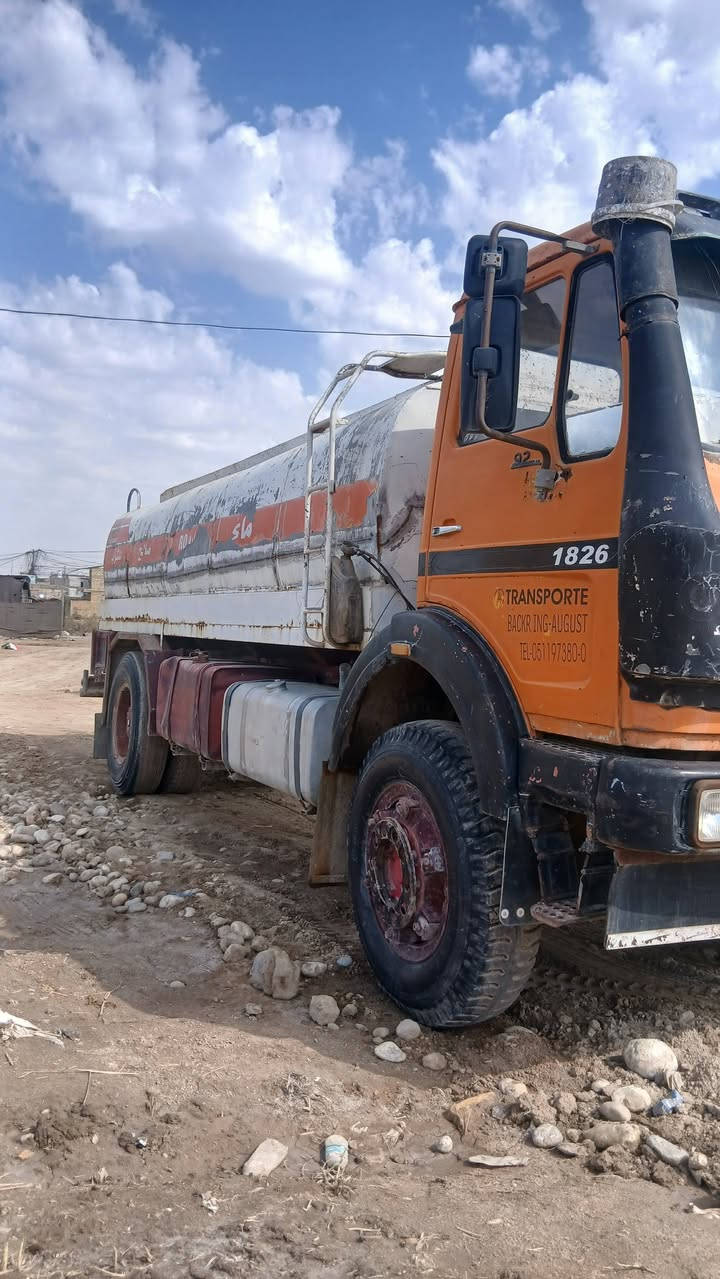 سلام عليكم دنكر ماء للبيع كرواتي مديل 75 
سياره كفاله عامه من محرك و كير و شاصي 
باتريات جدد زوج تايرات جدد تحويل 
مباشر رقم السياره بصره السياره 
جاهزه للعمل للستفسار ***********
