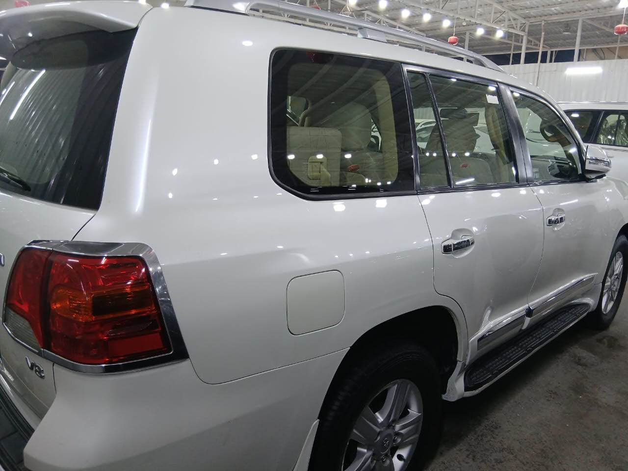 لاندكروز موديل 2013 
محرك 8 سلندر 4600
مكفوله عدا الدعاميه الاماميه 
بارد باب خلفي كد شبر 
ماشيه 160 الف
الاتصال *********** بغداد, العراق
