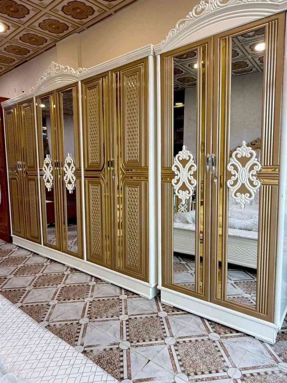 يعلن معمل ومعرض الجشعمي 
عن #عروض وتخفيضات ع اسعار غرف النوم 🤩🤩
نقدم ارقه واجمل موديلات غرف النوم 🥰🥰
المنشور يحتوي ع اكثر من ١٥ موديل غرفه نوم 
ادخل ع الصفحه وشوفه الموديلات التعجبك واحنه بل الخدمه
الاسعار حسب الموديل وحسب لون الصبغ 
غرف زان مسرح #  # غرفه توج #غرف ديوان
نشتغل حسب طلب الزبون 
نجارة الجشعمي متخصصه في صناعه الاثاث العراقي 
غرف نوم # بوفيات # جرابي اطفال # كناتير مفرده 
العنوان #الرمادي التأميم شارع 
المشاتل قرب ركن المدينه   
للاستفسار ***********واتساب
