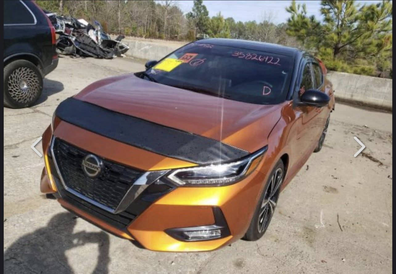 سنترا 2021 SR فول مواصفات 
حادث خلفي بسيط و سونار موجود 
السيارة كفالة عامة فقط صبغ نص جاملغ خلفي و نص قبق جنطه مال الحادث 
كير مكينة تبريد كلشي بلادي و مكفول 
ماشيه 63mi
رقم اربيل تحويل او وكالة 
السعر 139$
 
***********
