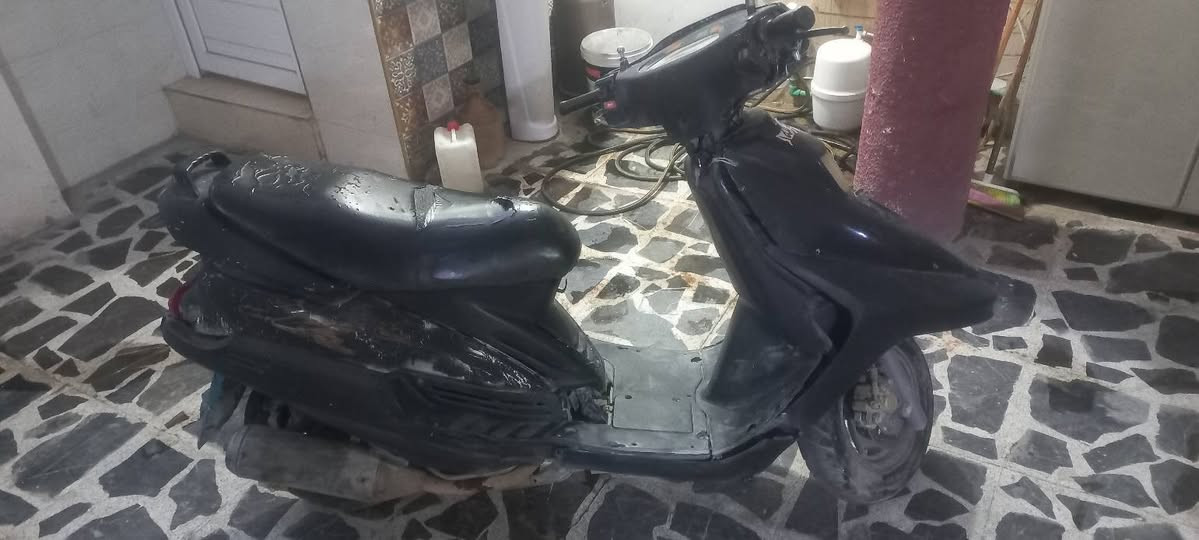 السلام عليكم 
فراشة فضائي للبيع 
شغالة بس متمشي و بيها صوت ب لمكينة 
(كوم حديد) السعر 125 وبيها مجال 
بعقوبة للإستفسار  ***********
