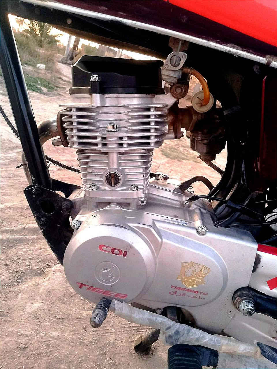 دراجه للبيع موديل 20 اوراق كامله محرك ما مفتوح ولا بخار دراجه حلوه مال جناي مكان ديوانيه دغاره 525 بها مجال رقم الهاتف ***********
