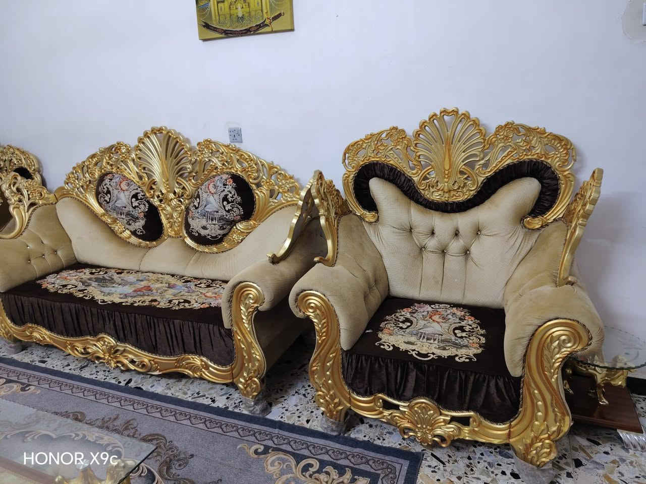 السلام عليكم
تخوم ملكي عشره مقاعد كبيره بعد جديد سعره 850
***********
