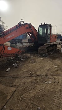 هيتاشي حفارة • موديل ٢٠٠٥ • المكينة تبخر