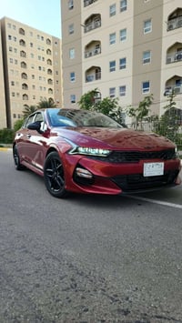 كي فايف K5 للبيع... موديل ٢٢ امريكي  1.6 TURBO  حادثها من امريكا بنيد ...