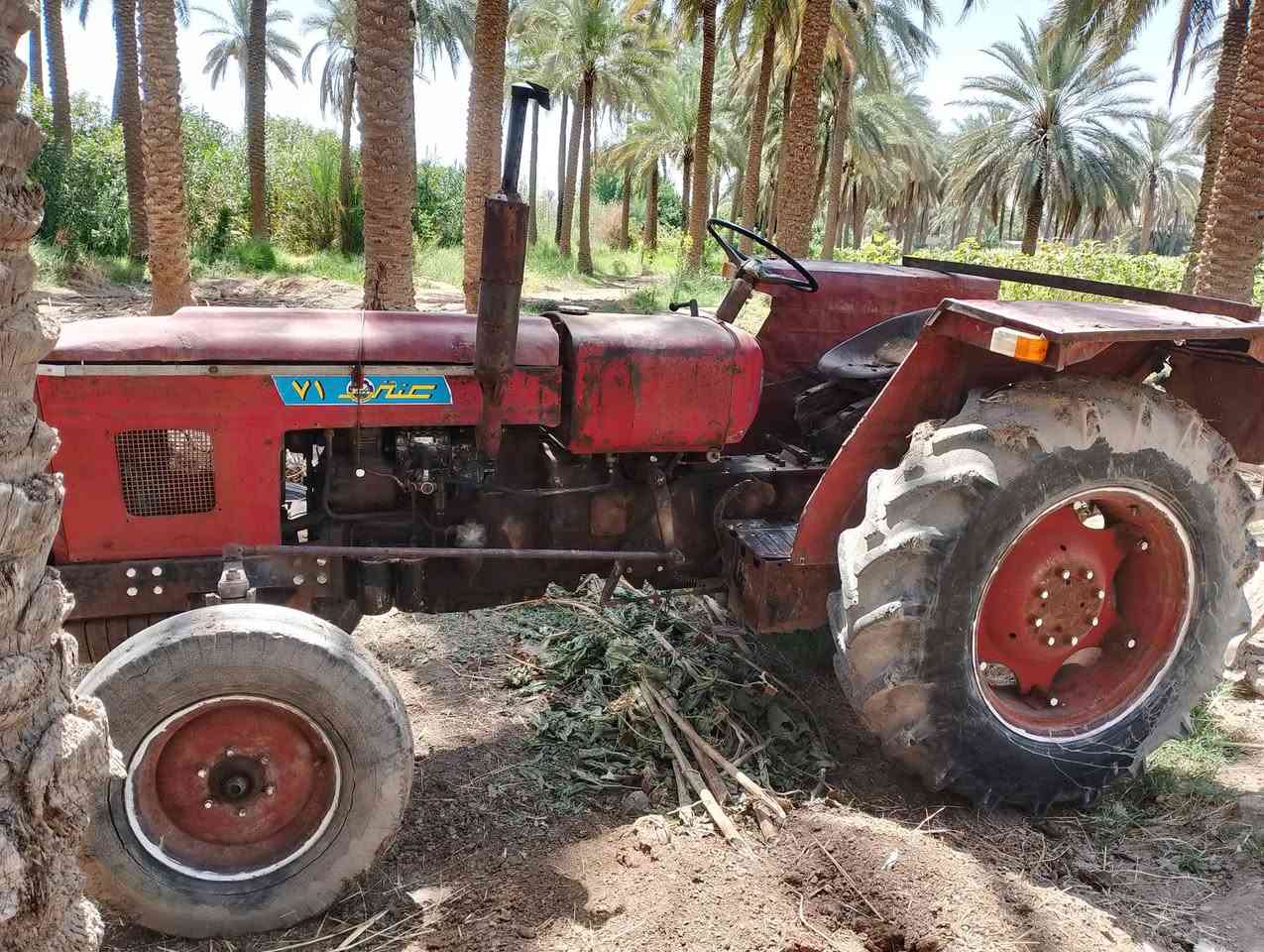 السلام عليكم للبيع مكينة عنتر 71موديل 84محرك كير هايدروليك مكفولات كهربائيات كاملة السعر 3ملايين وبيهة مجال مكان بابل مشروع المسيب  ***********
