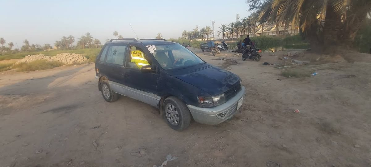 سلام عليكم  مسبوشي موديل 94 مال بيت خير من الله سنويه عاج كهربائيات بريك ستيرن باور سماعات تايرات جدد مكان السياره السماوه قضاء الرميثه السعر 14 قير متواجد عل فيس هاذ رقمي ***********
