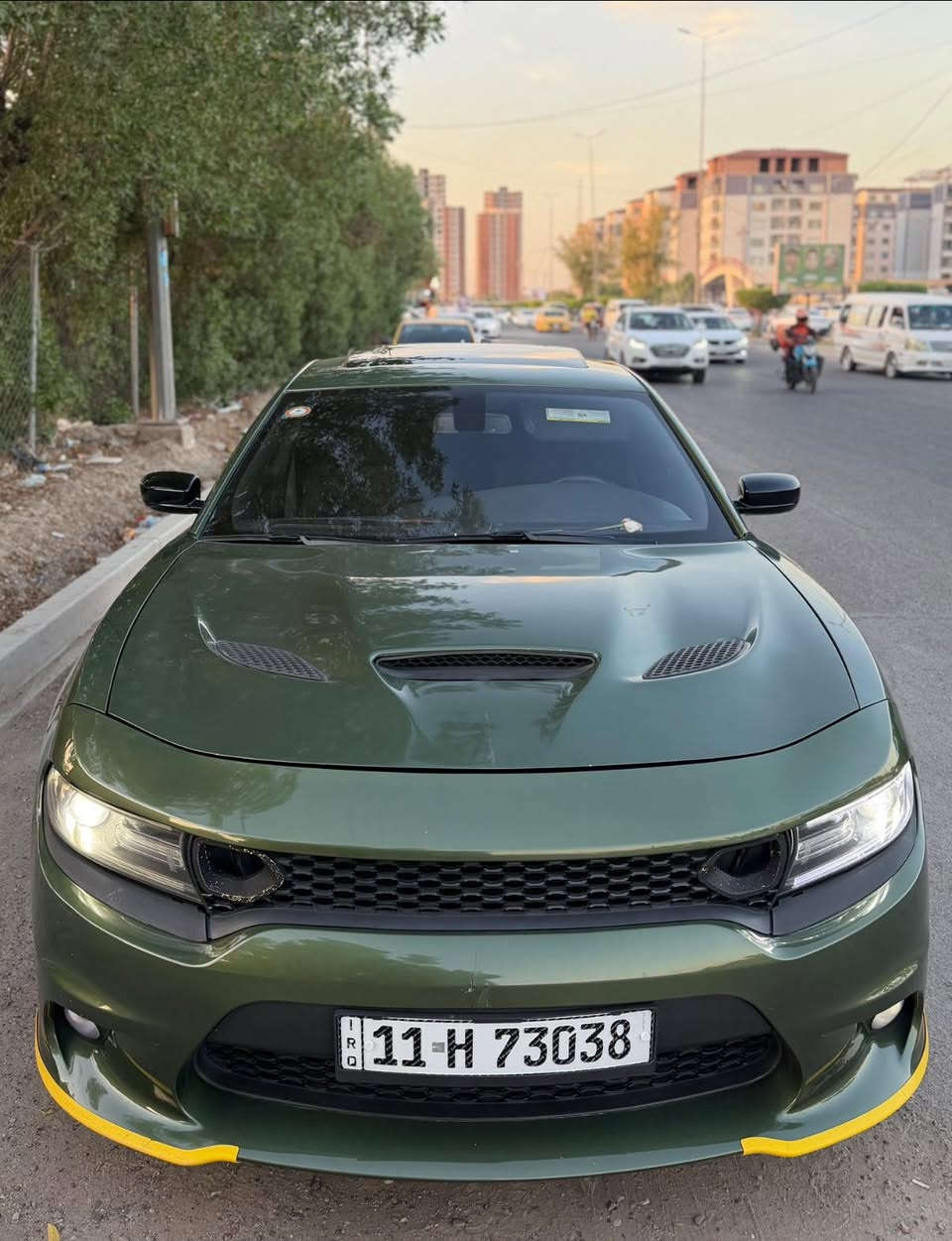 جارجر 19 زيتوني فول
سلام عليكم بيع فقط بيع فقط بدون مراوس

جارجر 2019 SXT بلاص سوبر تراك 
محدثه GT دعاميات وبنيد 
فوريل AWD
فول 1/1 
رقم بغداد باسمي تحويل مباشر 
ماشيه 59 تراي شركة 
مكينه كير تبريد كفالة للاخير 

الحادث :  بسيط جاملغ وبنيد / ايرباك سليم 
بدون شاصي مكفول من سحب وتعديل 
صور الحادث بالمنشور 

السياره فول 
سلايت روف فتحه 
كشنتات حضن 
رادار نقطة عمياء 
تشغيل عن بعد 
وباقي مواصفات الجارجر عدا الجلد 

السعر : 193 مجال بسيط 
الي ما يعجبه السعر يرفع المنشور 
بكلمة طيبة تعكس اخلاقه ❤️
حبايب صور الحادث بالمنشور ومواصفات مذكوره 
الي يخابرني فقط 
***********
متواجد واتساب 
مكاني : بغداد
