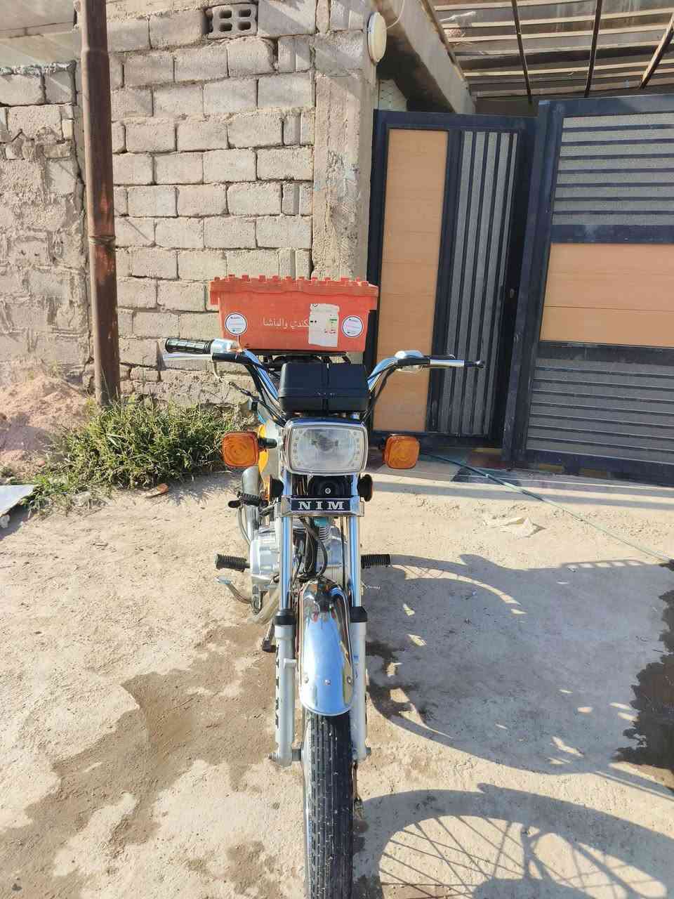 سلام عليكم 
دراجة نامه امتياز 3احرف 
موديل 25نظيفه كلش شوفت عينك
مكفوله من مكينه من شعله من كلشي
المكان حله ابو غراق
شارع المركز
***********
