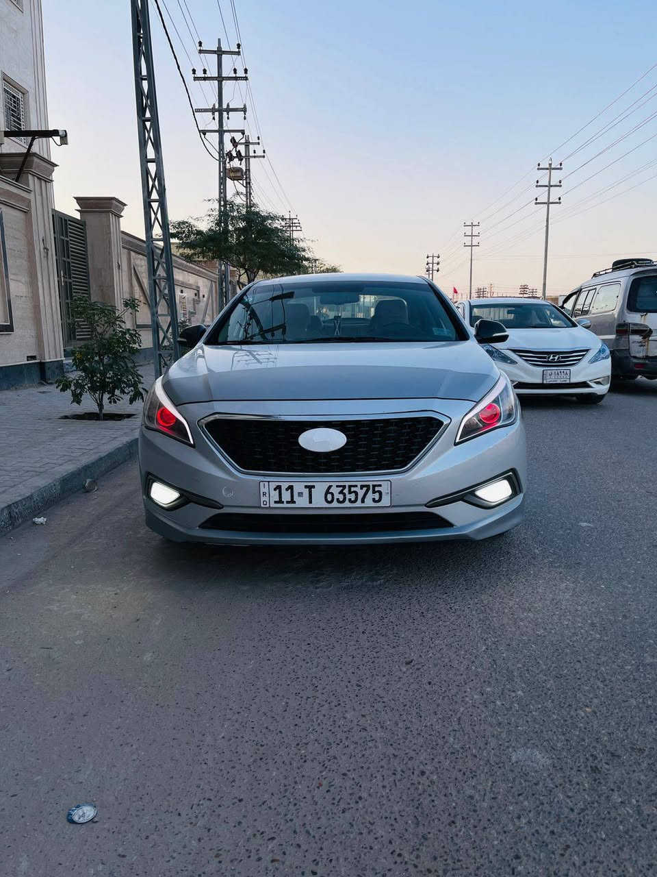 سلام عليكم سوناتا موديل 2016 خليجي الشركه العامه رقم بغداد الدولي ماشيه 220 السيارة كفاله عامه من كلشي السيارة جاهزه من كلشي منضومة غاز عدسة زنون 
سيارة جديدة بمعنى الكلمه على وضع الشركة مكينه دوش 2400
السعر143 وبيه مجال بصيط 
العنوان بصره قضاء المدينه
الاتصال *********** بغداد, العراق
