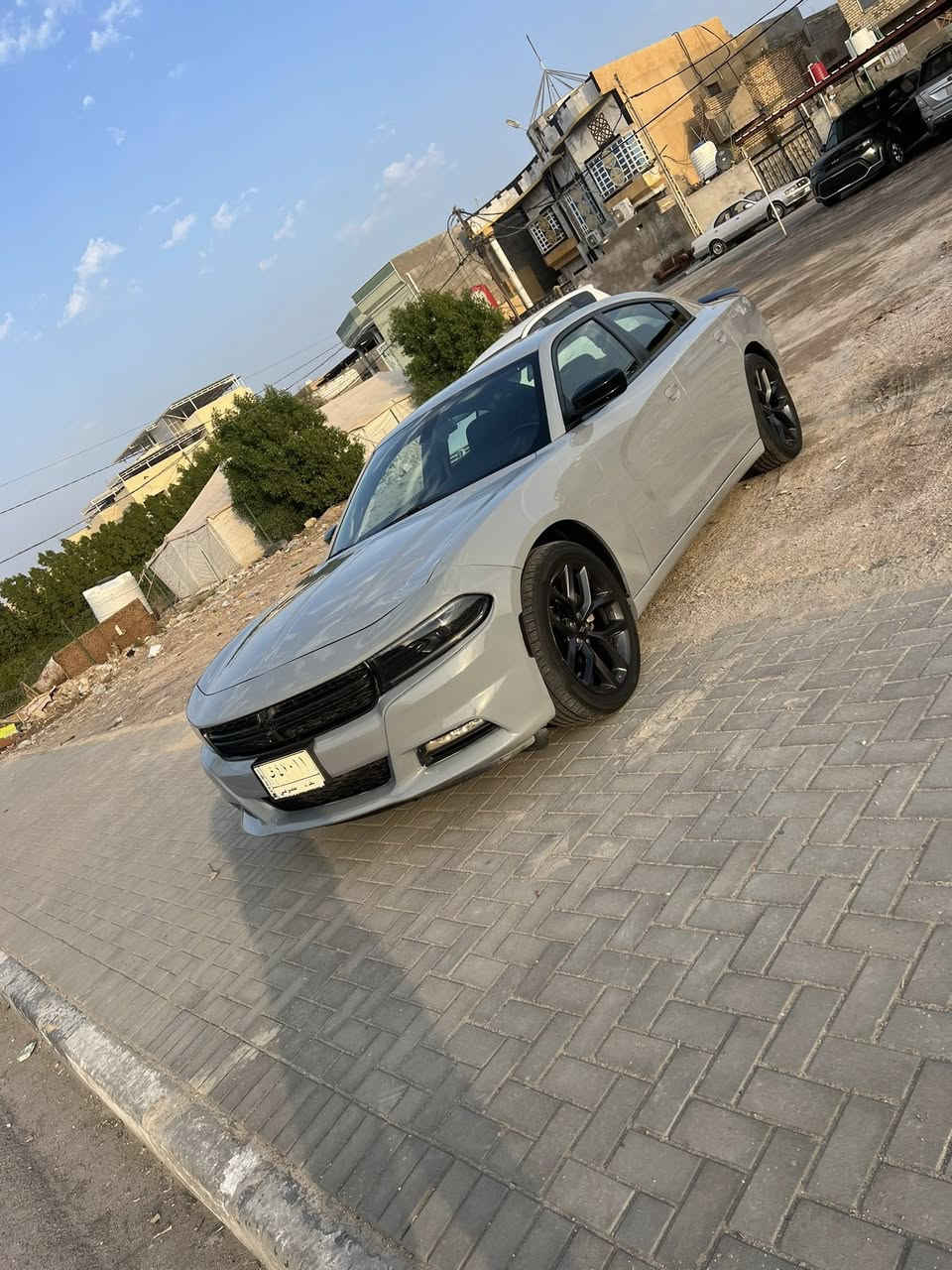 سلام عليكم من رخصت الادمن المحترم
جارجر موديل 2022 اصل رقم بغداد 
لون مميز سموك 
وارد امريكي  حادث ( حافت البنيد شبر كارت بدون فتح و جاملغ اربع اصابع كارت بدون فتح بدون دواخل  ) سياره مكفوله من كلشي جاهزه للخير 
مكينه كير كفاله
المسافة المقطوعة ٤٥ ميل
حجم المحرك 3600
مواصفات بلاك ترب
* داخل اسود
* كامره خلفيه
* مصابيح امامية زنون مع بلوجكتر LED .
* ويل قياس20 .انج
* شاشه كبيرة مع نظام ملاحة نفكيشن GPS .
* مقاعد أمامية كهربائية
* مقاعد أمامية  وتدفئة .
* تشغيل عن بعد . .
* محدد سرعة . .
* كاميرا خلفية دوارة.
* ⁠حساس خلفي
* مرايا  ترحيب متحسسة للاضاءة
* دخول ذكي (بصمة) .
مكان السيارة البصره 
للاستفسار عن السعر واي تفاصيل اخرئ الاتصال متوفر واتساب
***********
