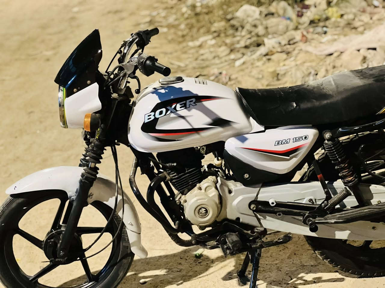 سلام عليكم ، بوكسر كلاسك 2021 تعمير جديد توه معمرها وكله ع البلاد رقم بصره انكليزي بأسمي الدراجه مشروع وطني وتحويل ثاني يوم وعنواني البصرة المعقل ،
 
"مفتوحه مرا وحده بس وتچفيت  وكاله الاصلي مال الشركة شرط ، 
ولا بيها تبخير ولا بيها صوت الدراجه كامله مكمله واي نقص ما بيها تجي تنكر سلف وتطلع كبل والدراجه ما متعوبه حلوه ونظيفه وتوني مبدل الها تاير خلفي جديد هم وكاله ، 
السعر 1900 وبيها مجال ولمو شراي لا يتعبني
 لان الدراجه تسوه وتعمير جديد كذالك توني مكملها وطابكه ب البيت وعايفها حته ما اطلع بيها هواي
للأستفسار اكثر هاذ رقمي واتساب متواجد واتصال 
***********
