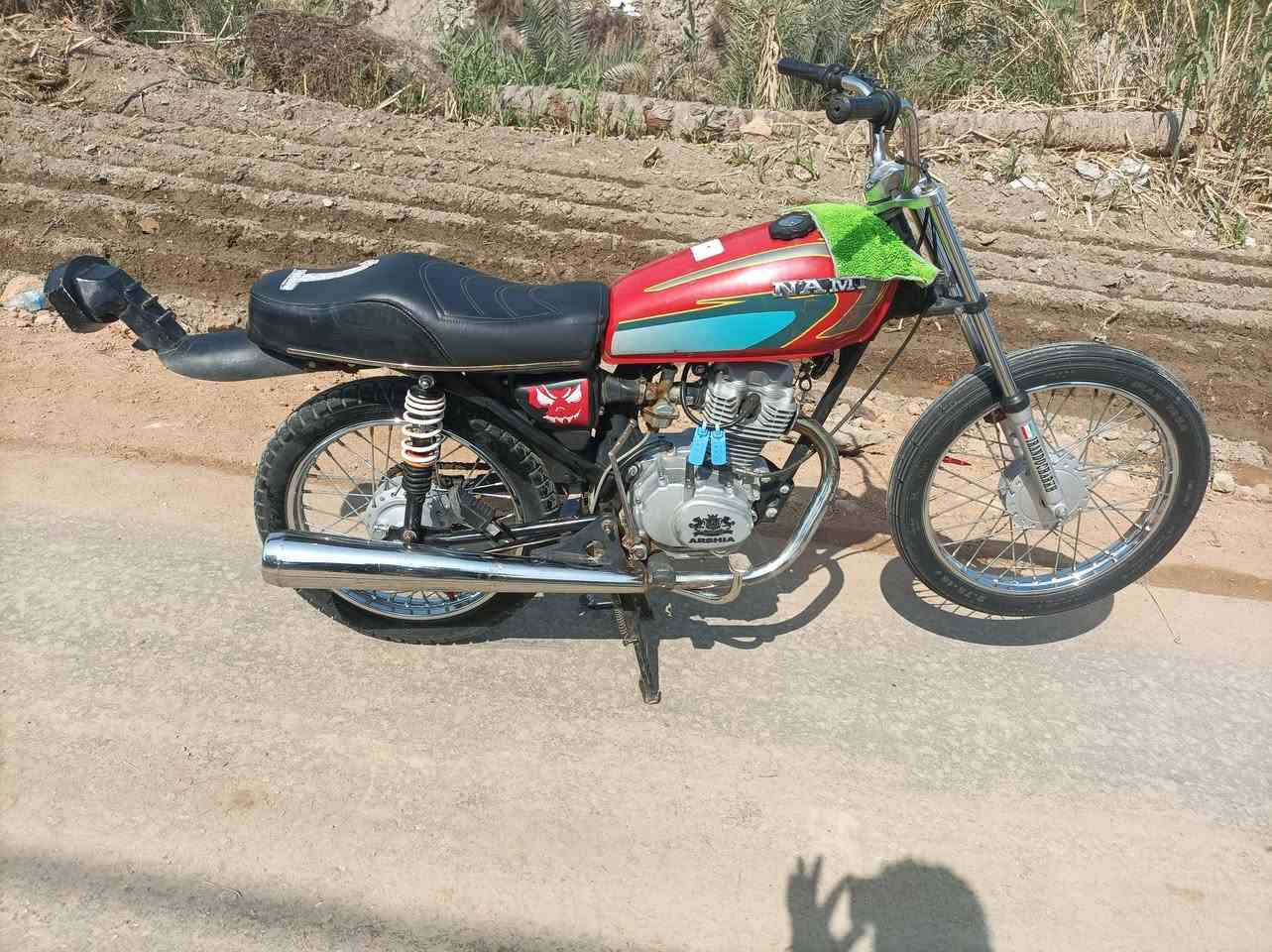 سلام عليكم شباب دراجه كلك كلك لبيع  موديل ٢٠  العنوان نجف طريق عباسيه حريه السعر ٣٦٠ وبيه مجال والشراي بي خير ويدلل رقمي ،***********
