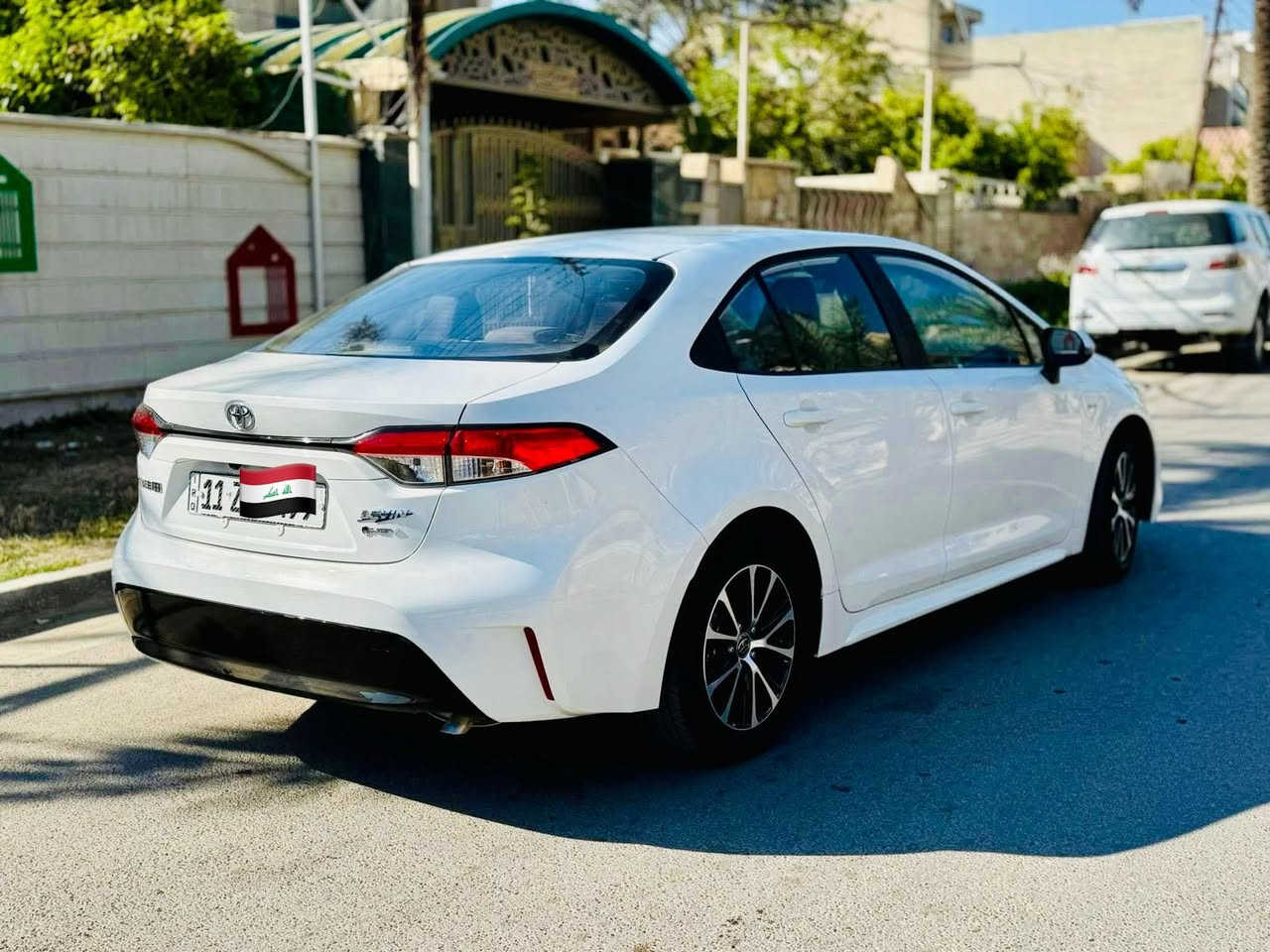 كورلا  هايبرد 2025 ب اسمي شخصيآ
تحويل ثاني يوم 

السعر :  153 $ و بيه مجااال 

اتصال : *********** 

 بحالة الزيرو  ماااشيه 4000 الف 

سياره كفاله عاااامه حته دعاميات 

موصفات :  فول 1/1
 كرسي كهرباء
سيايدر جنطة داخل جلد احمر 
فتحة سقف شاشة ابل كار بلي رادار أمامي وتحديد مسار
 وقيادة ذاتية فول تحكم استيرن بصمة تشغيل وابواب 

بغداد حي اور
